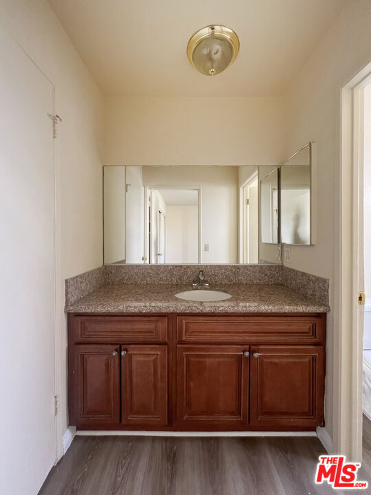 Building Photo - 331 S Gramercy Pl