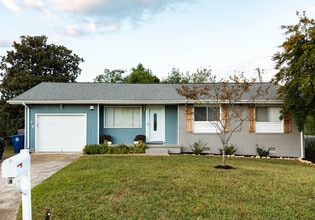 Building Photo - 417 Forest Glen Dr