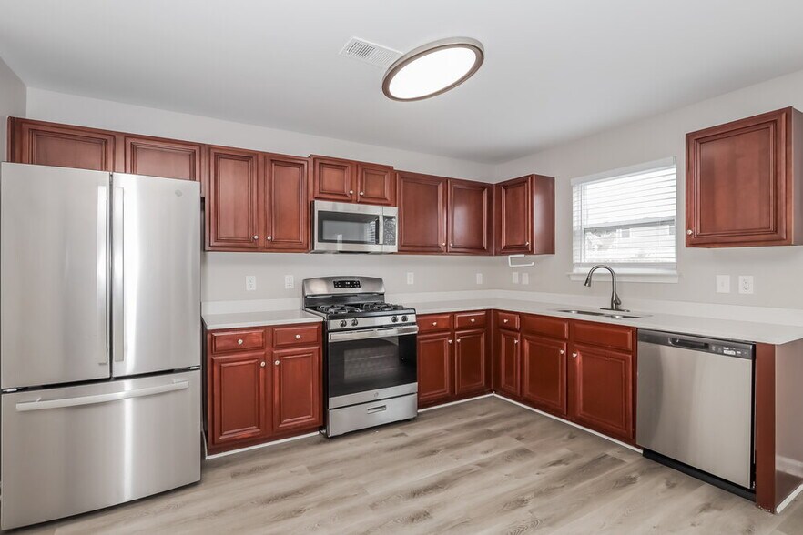 Building Photo - 11658 Kades Trail