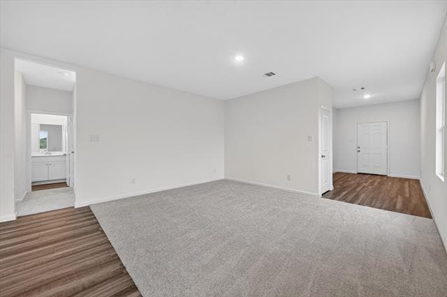 Building Photo - 2128 Mdw Pk Dr