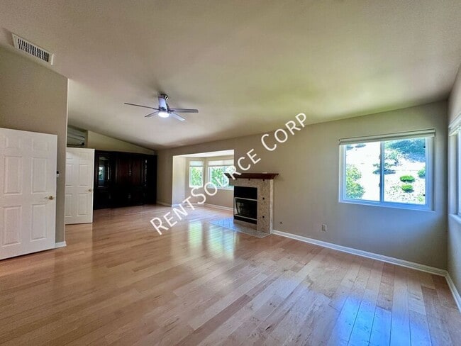 Building Photo - 25341 Irving Ln