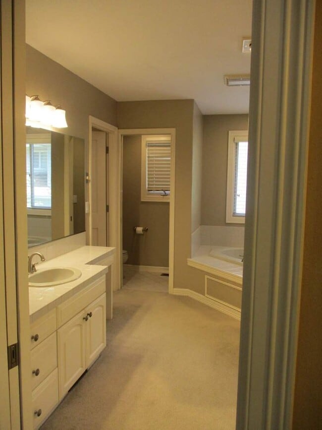 Building Photo - Beautiful 3 Bedroom Home in Gig Harbor