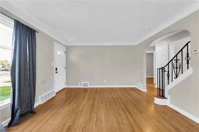 Building Photo - 25730 Shoreview Ave