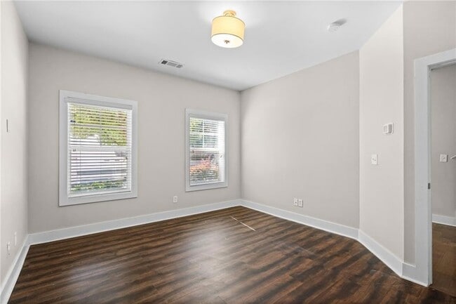 Building Photo - 2180 Colvin Ct NW