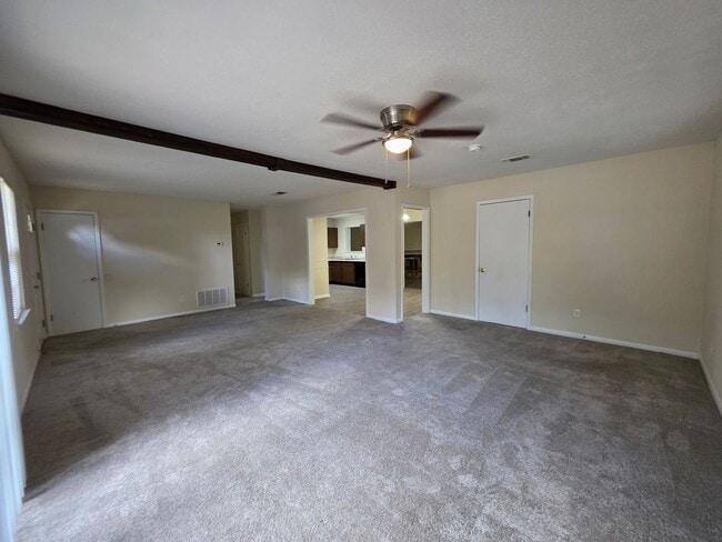 Building Photo - Nicely updated 3BR/1.5BA with fenced in ba...