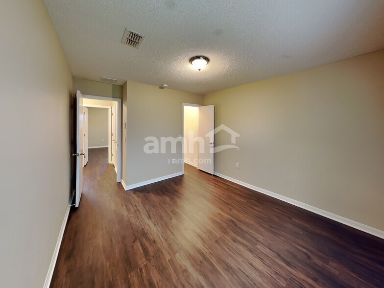 Building Photo - 901 Anchorage Ln