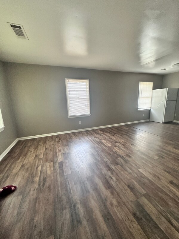 Building Photo - 3066 Tyler Rd