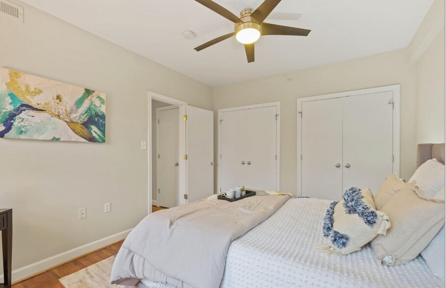 Building Photo - 3900 14th St NW