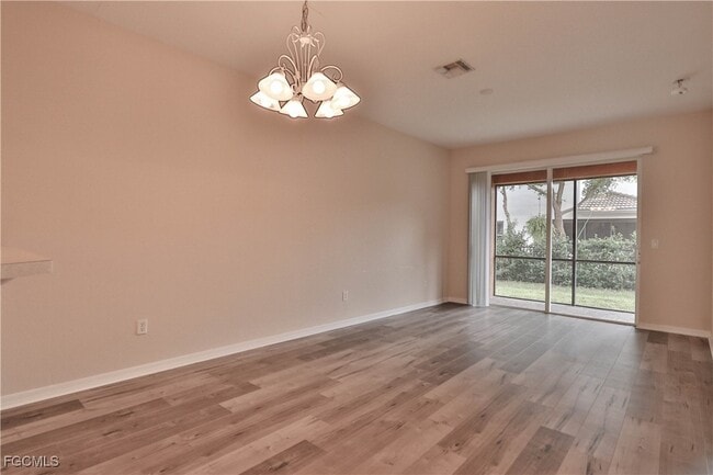 Building Photo - 10231 Tin Maple Dr