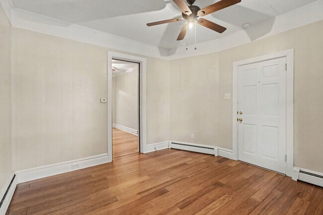Building Photo - 530 Hummel Ave