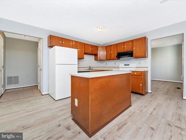 Building Photo - 408 Willow Hill Pl