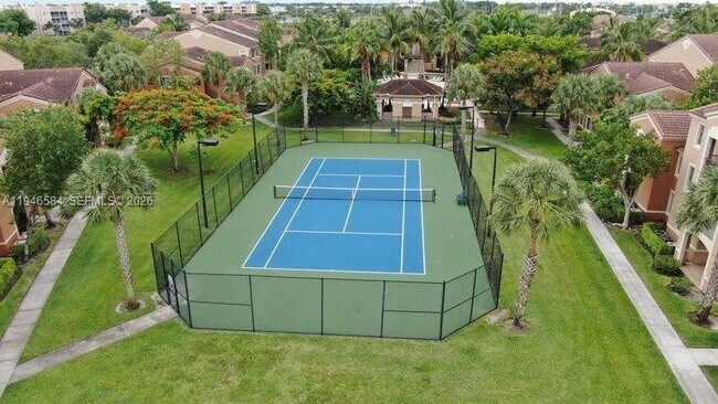 Building Photo - 7930 N Nob Hill Rd