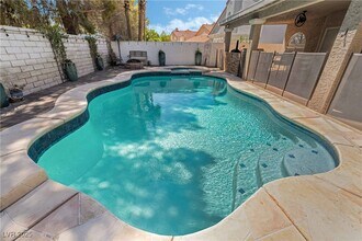 Building Photo - 3032 Pier Harbor Dr