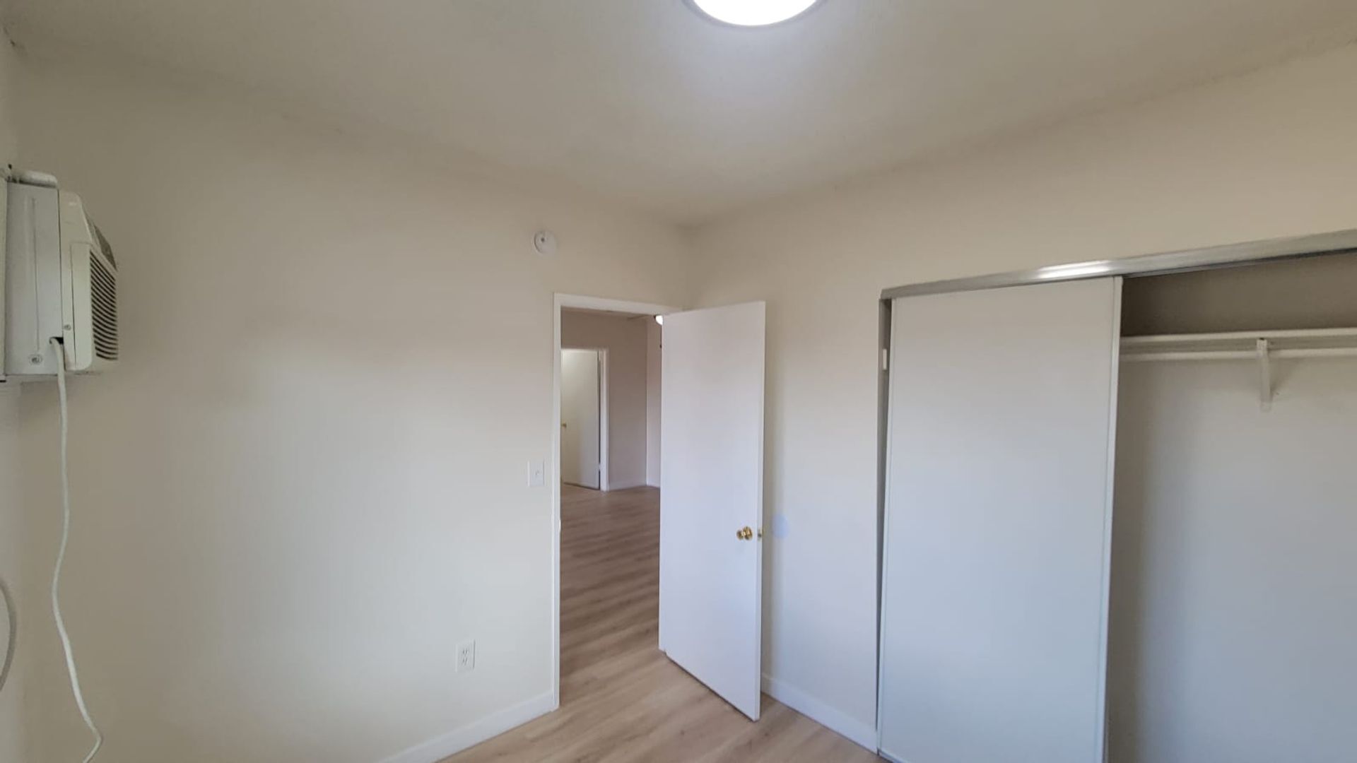 Building Photo - 13115 Oxnard St