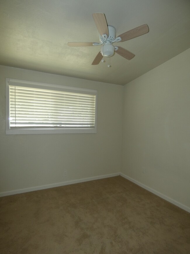 Building Photo - Private In-law unit close to downtown!