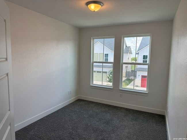 Building Photo - 231 Sapphire Dr