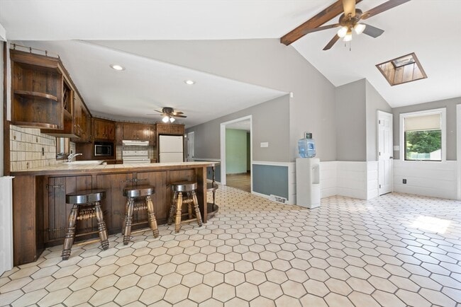 Building Photo - 47 Oriole Dr