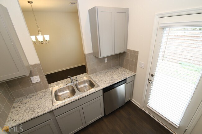 Building Photo - 85 Chastain Cir