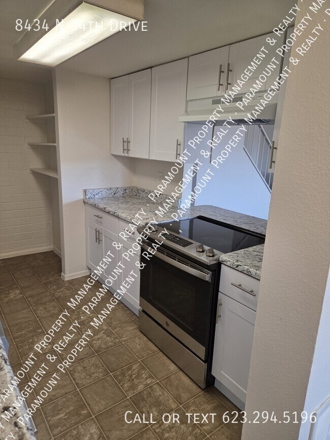 Building Photo - 8434 N 34th Dr