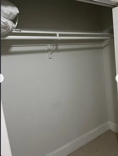 Building Photo - 2228 Riverland Dr