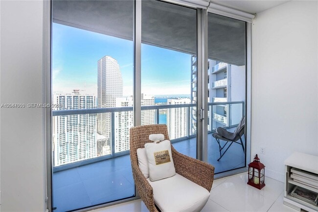 Building Photo - 475 Brickell Ave