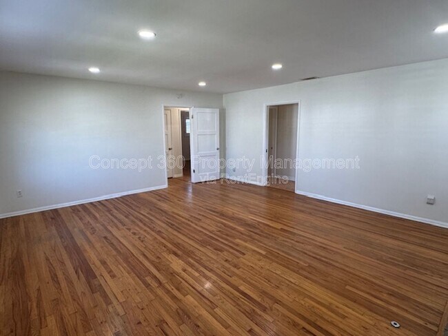 Building Photo - 5228 E Brittain St