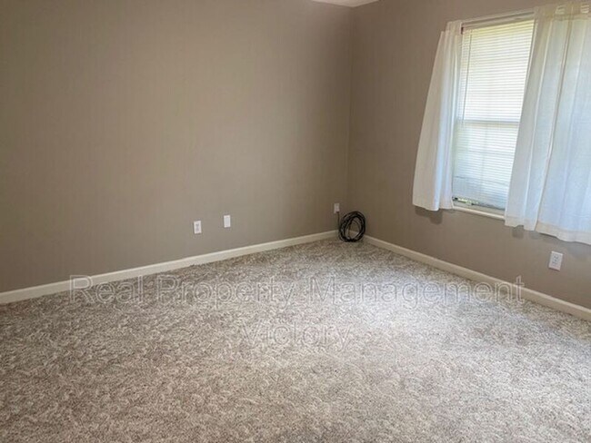 Building Photo - 3439 Wildewood Dr