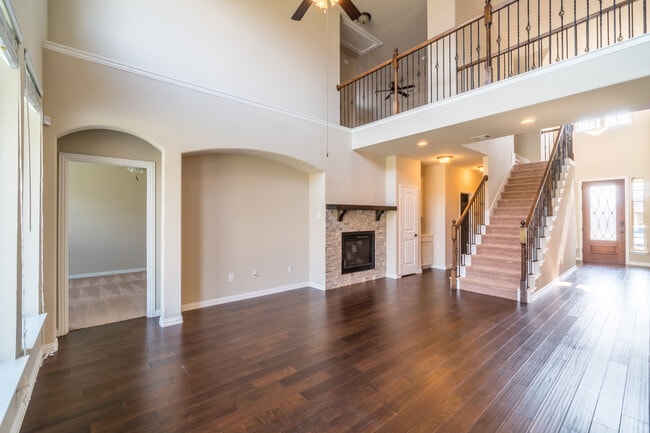 Building Photo - 3905 Cozy Pine Dr