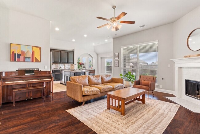 Building Photo - 1323 Lantern Faith Dr