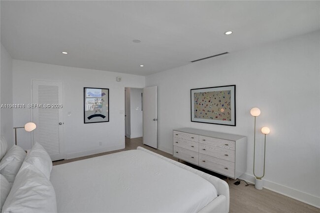 Building Photo - 3 Island Ave