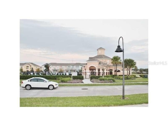 Building Photo - 9142 Sabal Pine Way