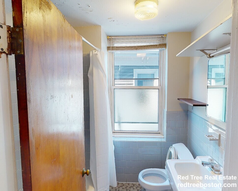 Building Photo - 5 Elmer St