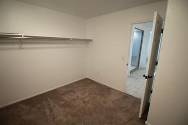 Building Photo - STUNNING 4-Bedroom + Den Home in Gladden Farms!!!!! SOLAR PANELS!!!