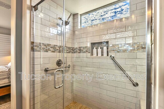 Building Photo - 30737 S Osprey Dr