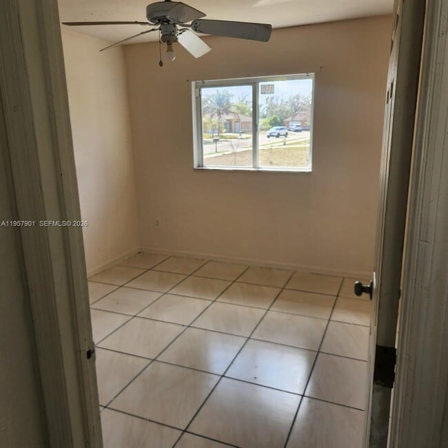 Building Photo - 3241 Willin St