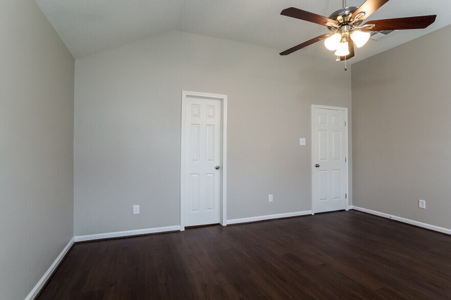 Building Photo - 12410 Greencanyon Dr
