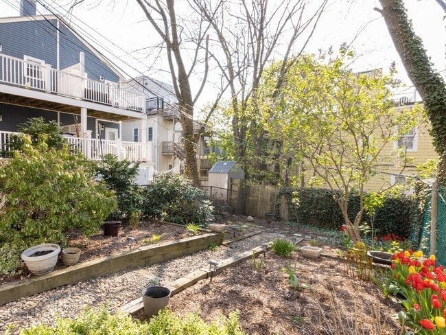 Building Photo - 45 Old Harbor St