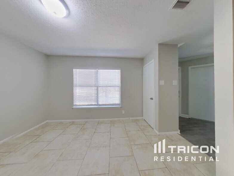 Building Photo - 6854 Eden Grove Dr