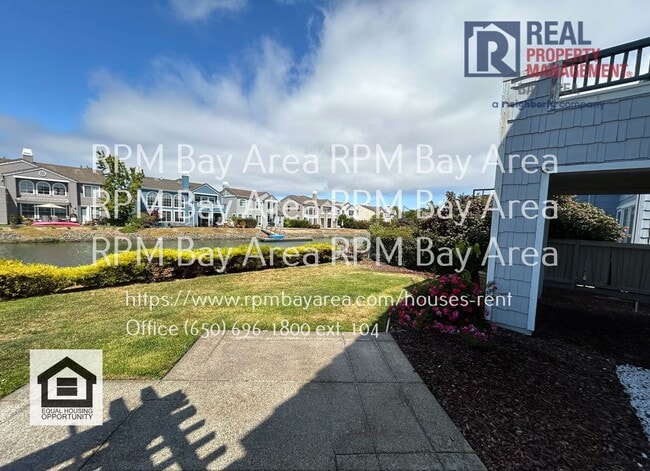 Building Photo - 250 Biarritz Ct