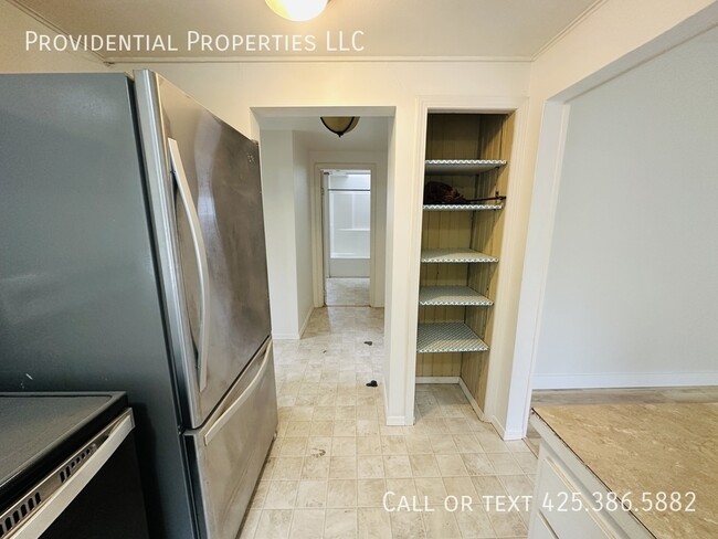 Building Photo - 20620 Larch Way