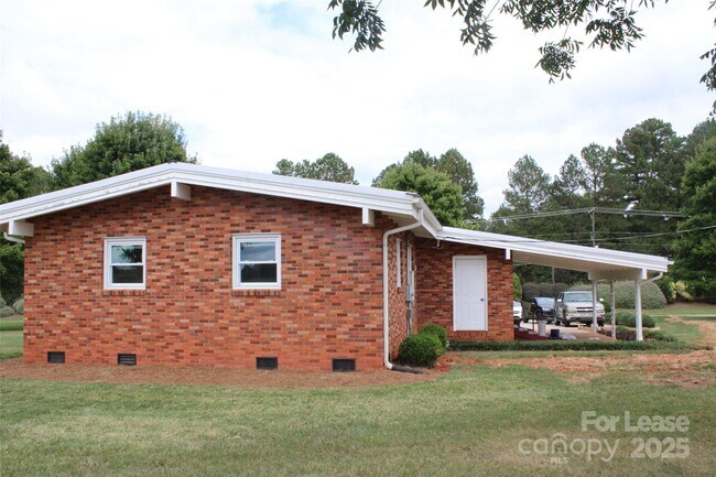 Building Photo - 4241 Burton Ln