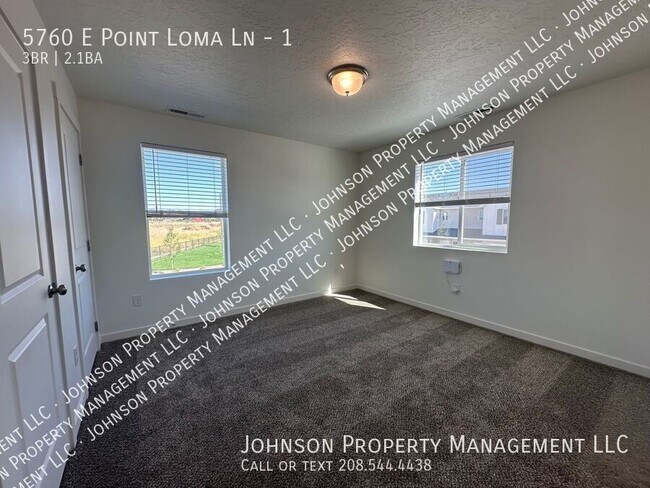 Building Photo - 5760 E Point Loma Ln