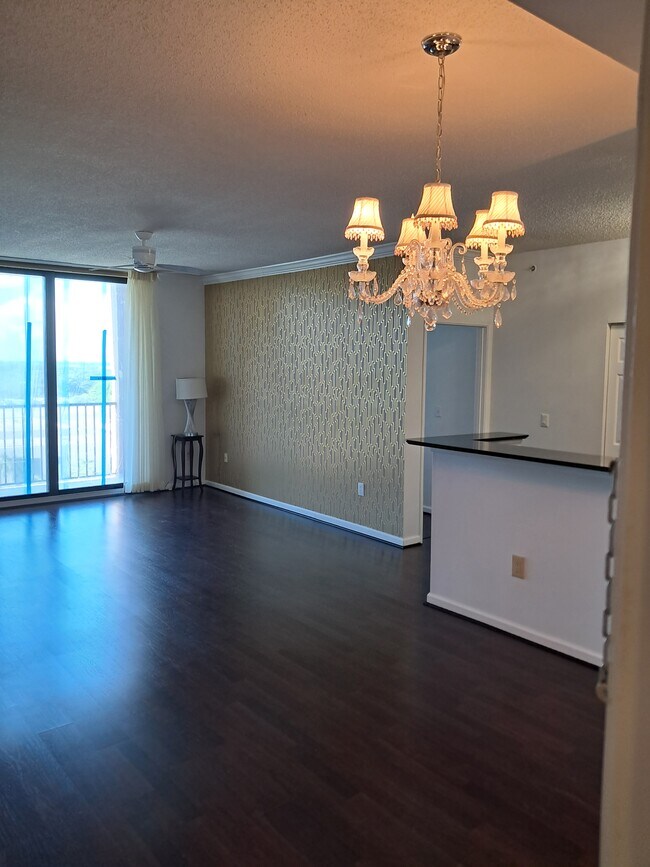 Building Photo - 651 Okeechobee Blvd