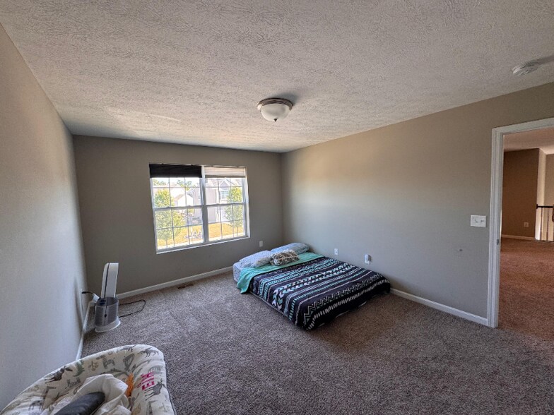 Building Photo - 7861 Habbin Dr