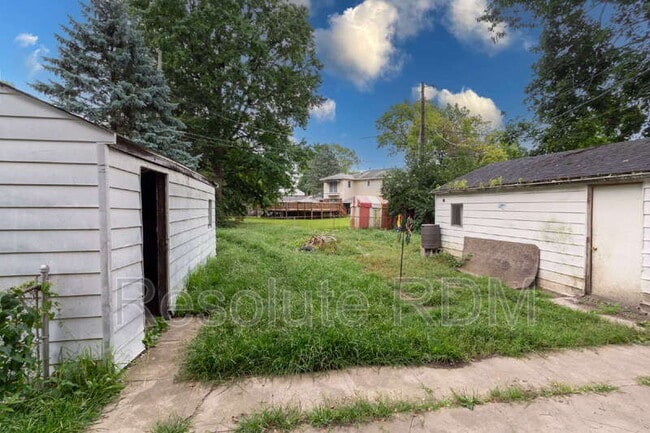 Building Photo - 201 S Emerson Ave