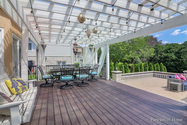 Building Photo - BEAUTIFUL HOUSE- 4 bedroom, 3.5 bath 2 sto...