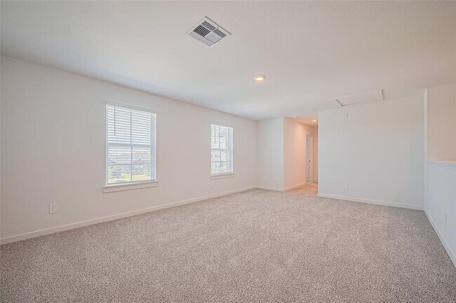 Building Photo - 31022 W Kington Wy