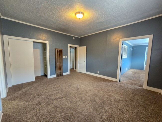 Building Photo - 3 Bed home in Shawnee!