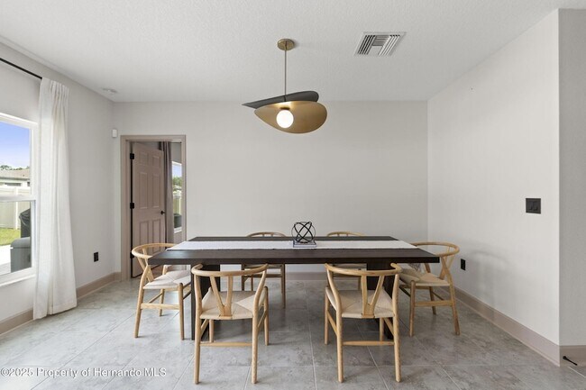 Building Photo - 12948 Conquistador Loop