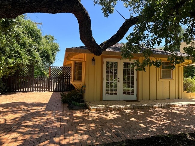 Building Photo - 25228 La Loma Dr